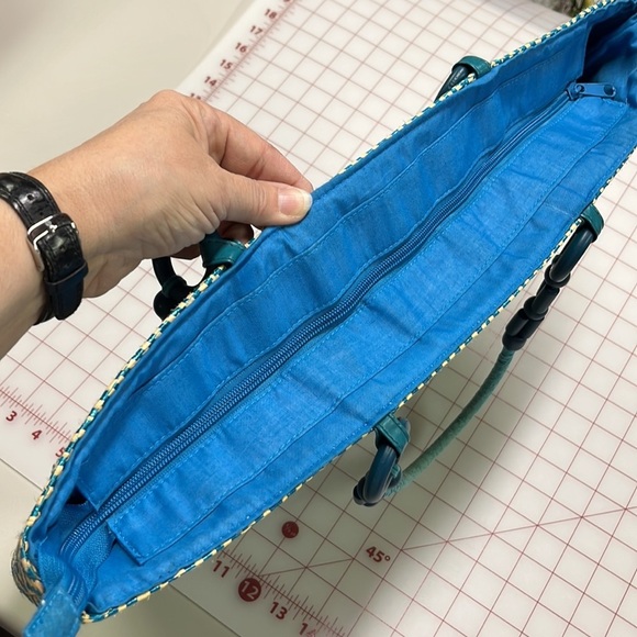 BIG BUDA Turquoise & Tan Geometric Beaded Handle Zip Large Beach/Vacation Tote - Picture 5 of 8